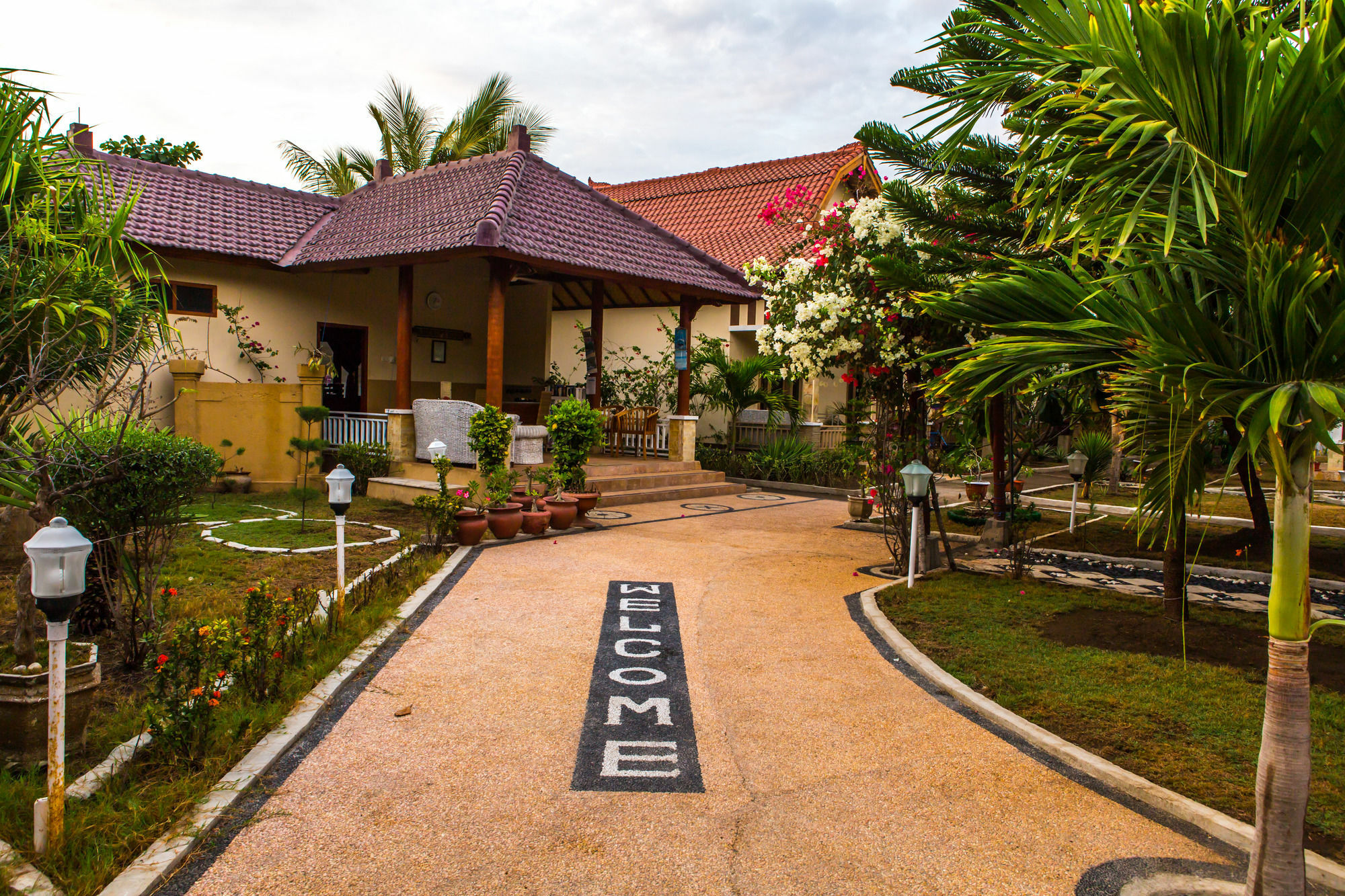 Tropical Hideaways Resort Gili Meno Exterior photo